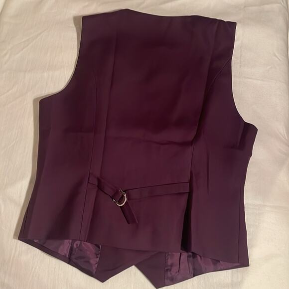 NWT. Belle Pogue Purple Vest. L - Picture 4 of 7